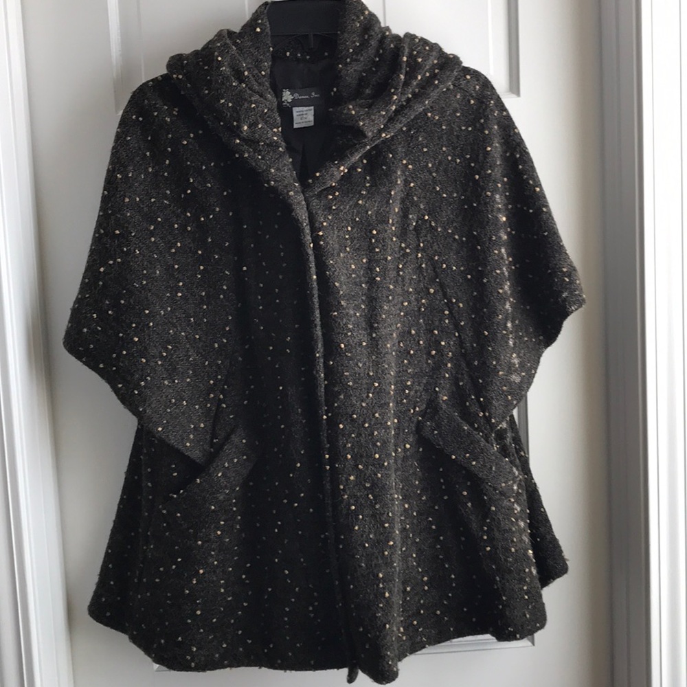 Damee Inc Dark Brown/Tan Cape-Sleeve Swing Jacket